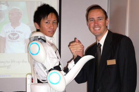 В Японии киборг-костюмы включили в систему обязательного страхования [1]
