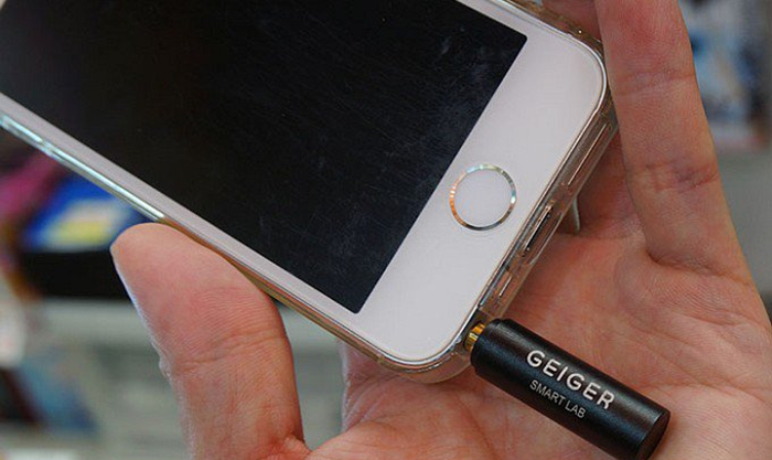 Япония. Мобильный счетчик Гейгера под названием Geiger Smart Lab SMTGEG4S. [1]
