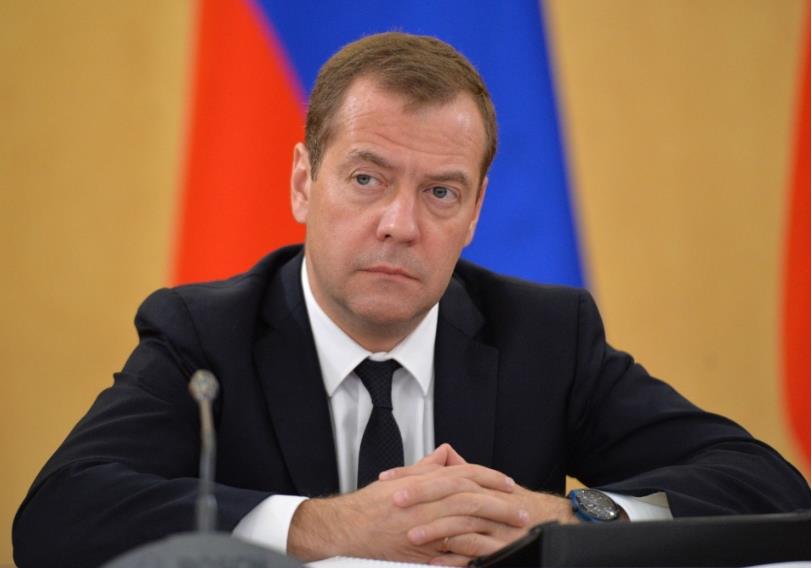 Медведев: все больницы и поликлиники подключены к интернету [1]