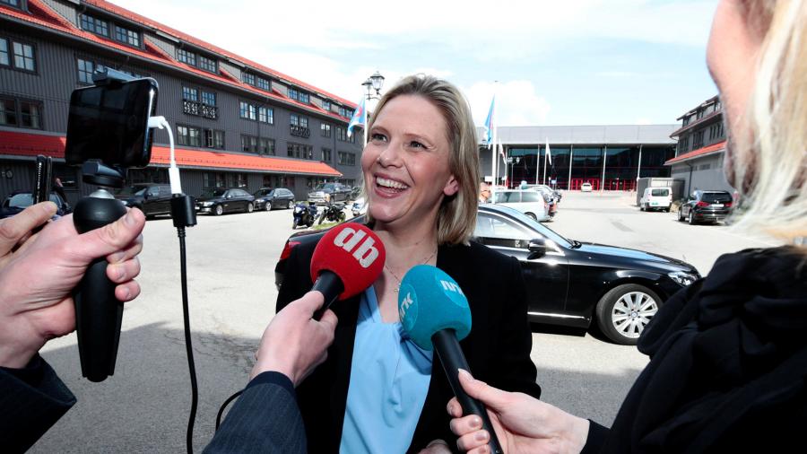 Министр здравоохранения Норвегии разрешила гражданам пить и курить