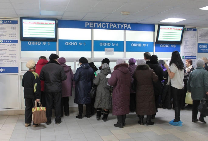 В Омске пациентов, пропустивших прием к врачу, хотят лишать полисов