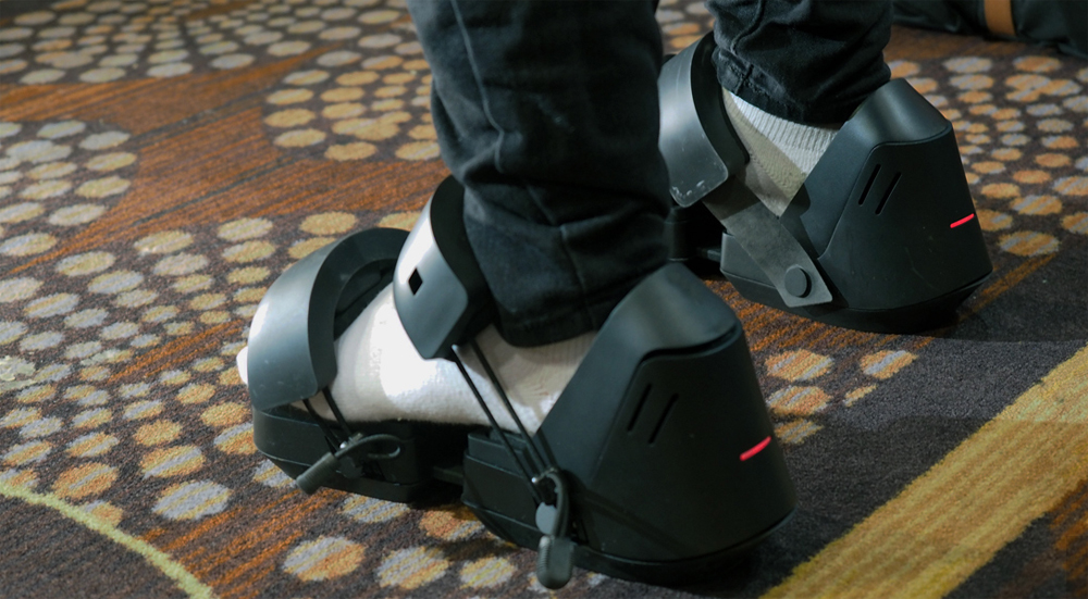 Google запатентовала VR-обувь, в которой можно ходить вечно [1]