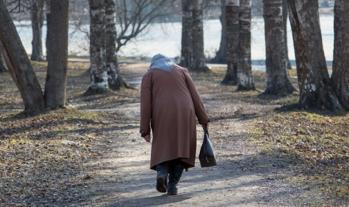 Россияне назвали главные признаки наступления старости