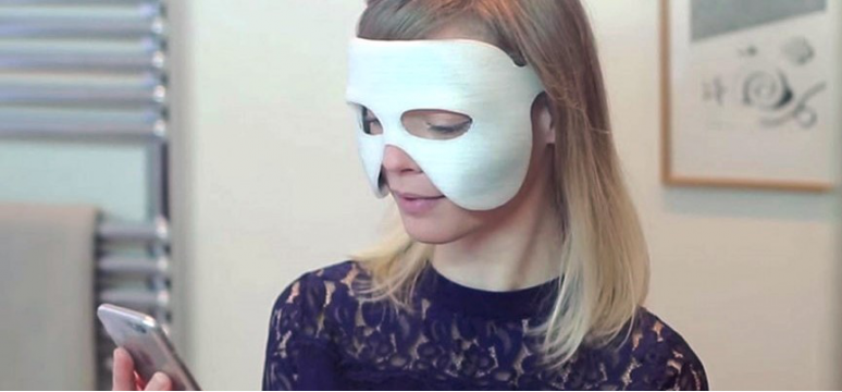 Косметическая маска с подключением к Интернет [1]