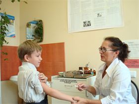 Дети в России стали проходить меньше медосмотров и комплексных обследований и чаще болеть