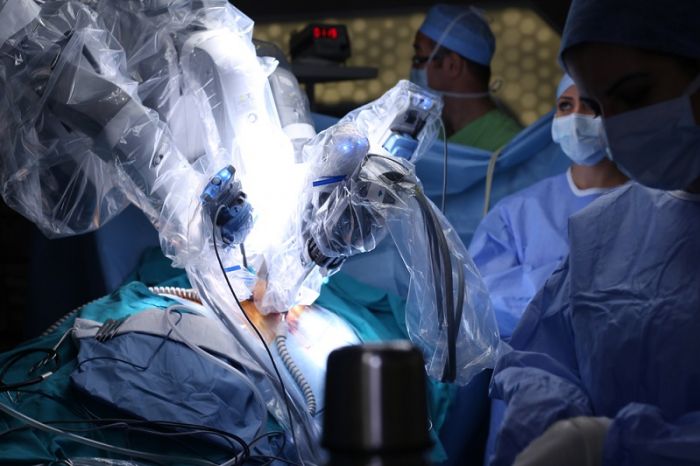 В Пензе готовы обучать хирургов работе с отечественным роботом [1]