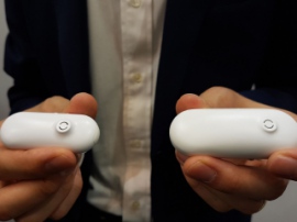 В Японии создали виброклипсу для помощи глухим людям [1]