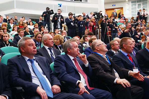 Международный научно-практический форум «Российская неделя здравоохранения – 2015» открылся в Москве [1]